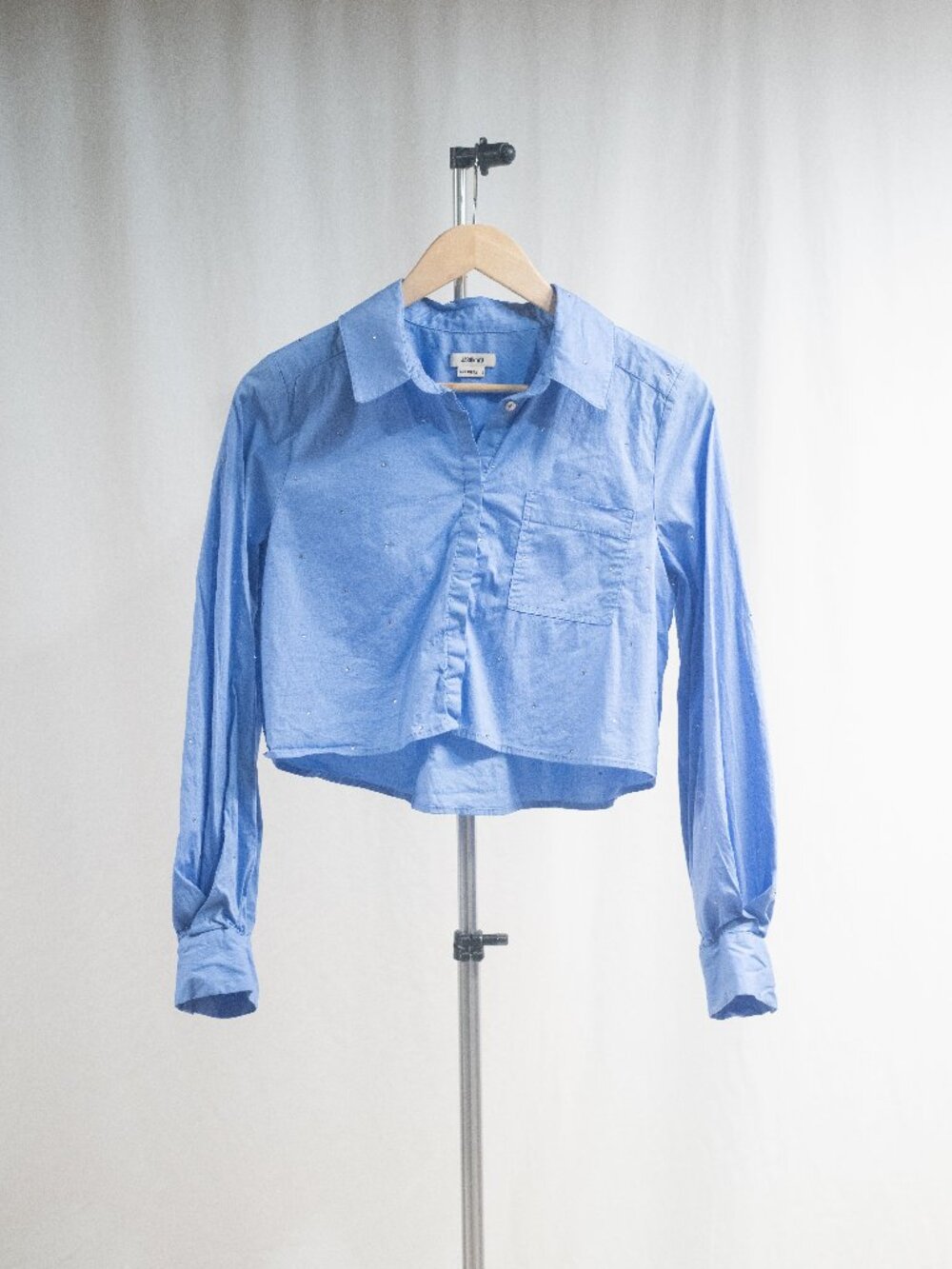 Jason Wu Crystal Studded Cropped Collared Button-up shirt in Cornflower Blue